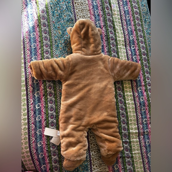 Cartoon Bear Snowsuit Infant Jumpsuit Footed Coveralls 12 months NWT Unisex - Picture 8 of 8